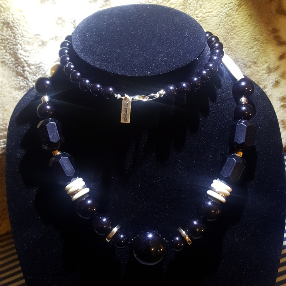 Black and White beaded necklace
